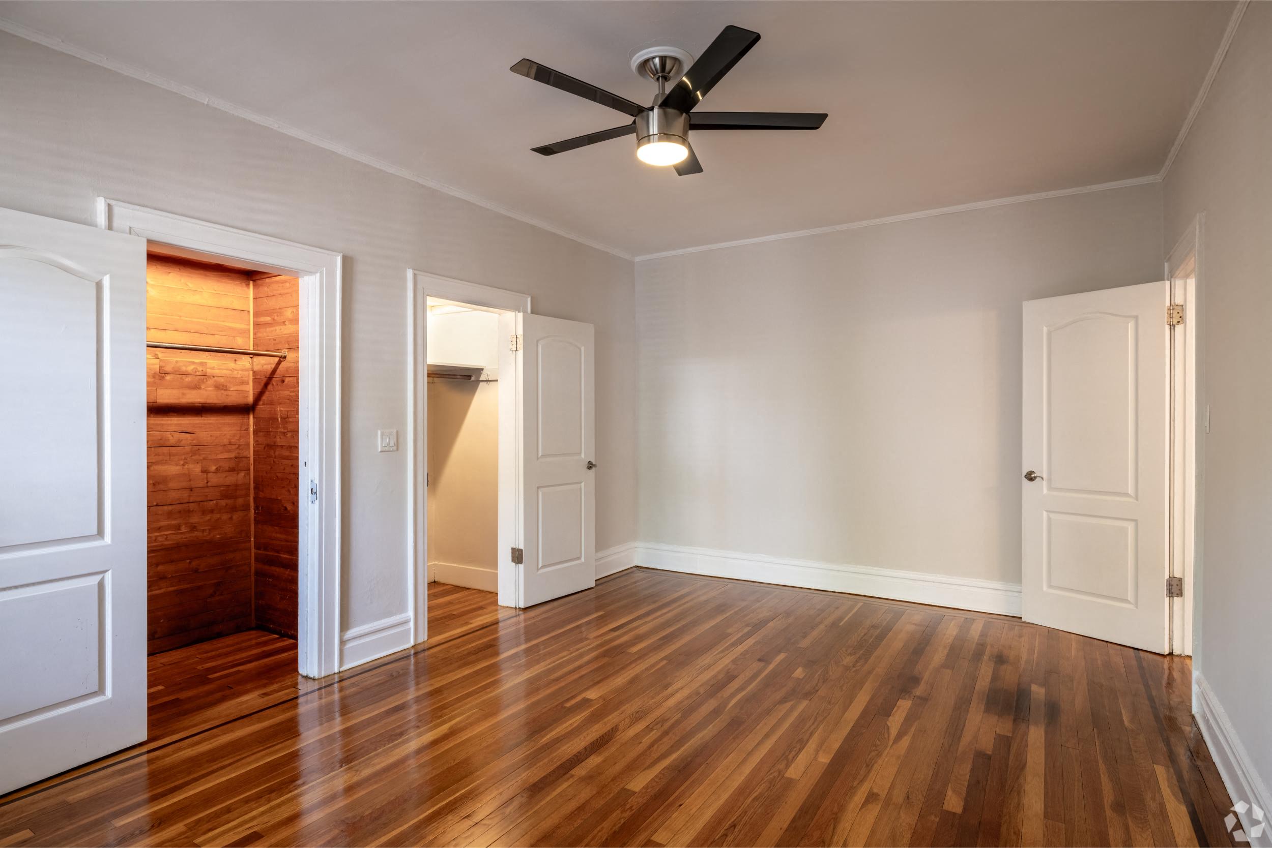 Gallery Photo 10